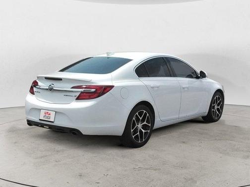 2017 Buick Regal Turbo Sport Touring