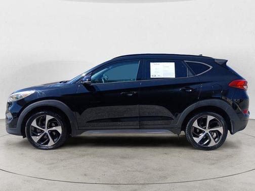 Black Noir Pearl 2018 Hyundai TUCSON Value