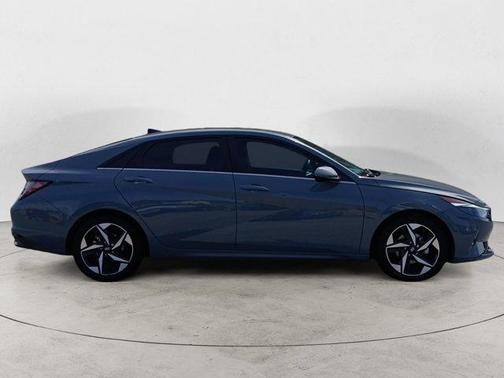 2022 Hyundai ELANTRA HEV Limited