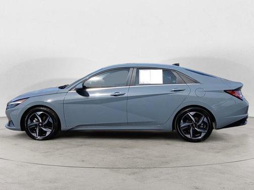 2022 Hyundai ELANTRA HEV Limited