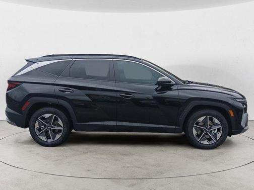 Phantom Black 2026 Hyundai TUCSON SEL