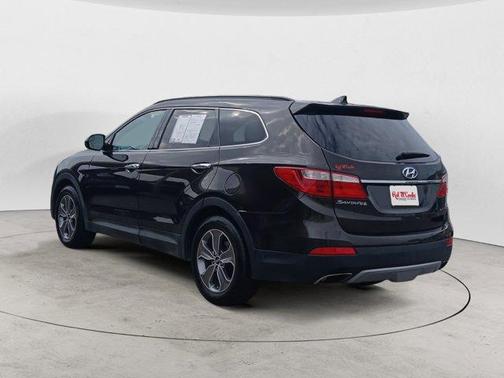 2016 Hyundai SANTA FE SE