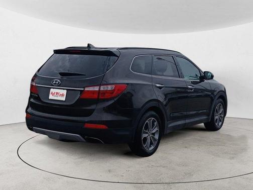 2016 Hyundai SANTA FE SE