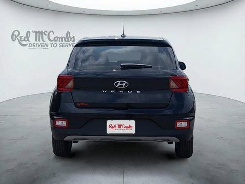 Onyx Black 2026 Hyundai VENUE SE