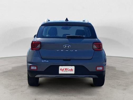 2022 Hyundai VENUE SEL