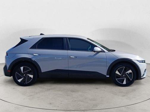 2026 Hyundai IONIQ 5 SE Standard Range