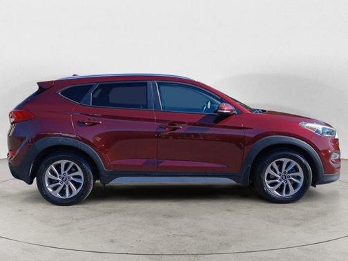 2017 Hyundai TUCSON SE Plus