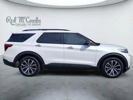 White Metallic 2024 Ford Explorer ST-Line