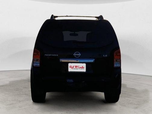 2012 Nissan Pathfinder LE