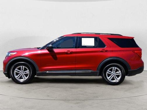Rapid Red Metallic Tinted Clearcoat 2020 Ford Explorer XLT