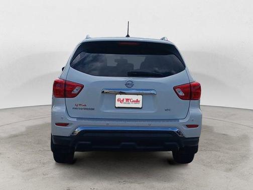 2018 Nissan Pathfinder SV