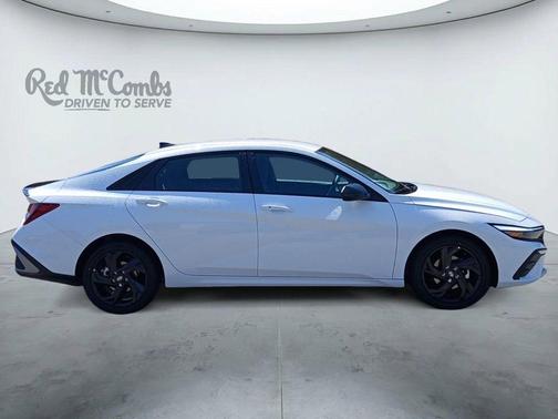 White Pearl 2026 Hyundai ELANTRA SEL Sport
