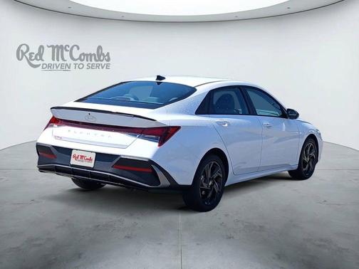 White Pearl 2026 Hyundai ELANTRA SEL Sport