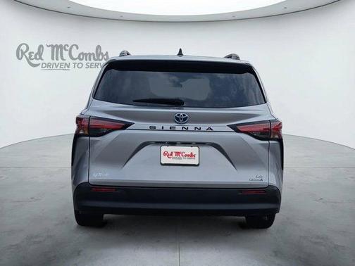 Celestial Silver Metallic 2021 Toyota Sienna LE