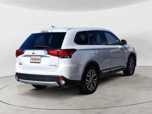 2017 Mitsubishi Outlander SE