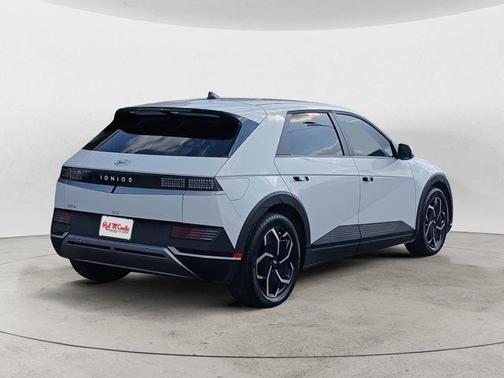 2024 Hyundai IONIQ 5 SE