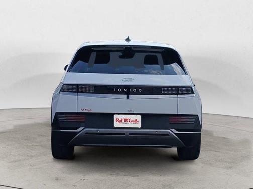 2024 Hyundai IONIQ 5 SE