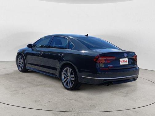 2018 Volkswagen Passat 2.0T R-Line