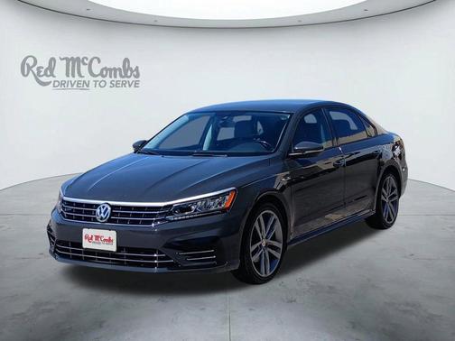 Urano Gray 2018 Volkswagen Passat 2.0T R-Line