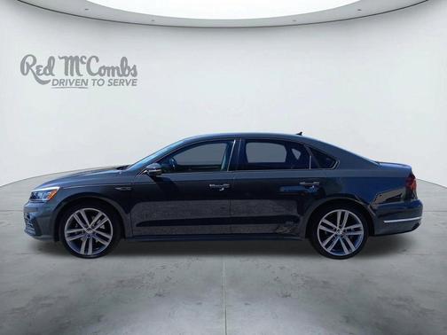 Urano Gray 2018 Volkswagen Passat 2.0T R-Line