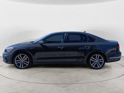 2018 Volkswagen Passat 2.0T R-Line