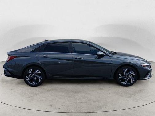 2025 Hyundai ELANTRA HEV Limited