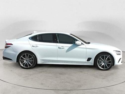 2025 Genesis G70 2.5T