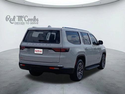 Luxury White Pearlcoat 2022 Jeep Wagoneer Series III