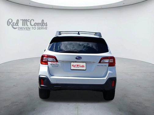 White 2019 Subaru Outback 2.5i Limited