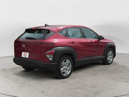 2025 Hyundai KONA SE