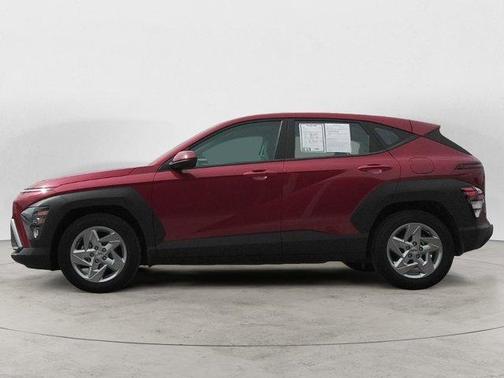 2025 Hyundai KONA SE