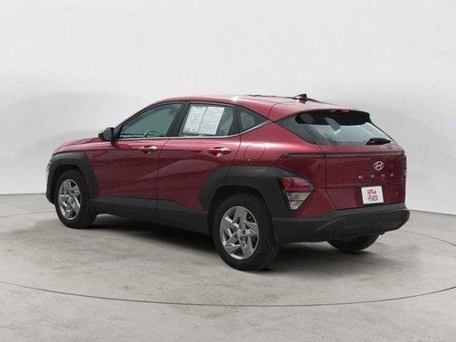 2025 Hyundai KONA SE