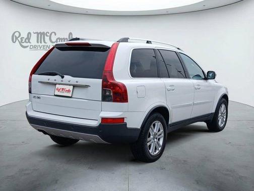 Ice White 2011 Volvo XC90 3.2