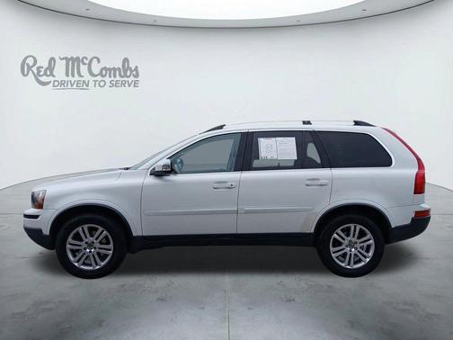 Ice White 2011 Volvo XC90 3.2