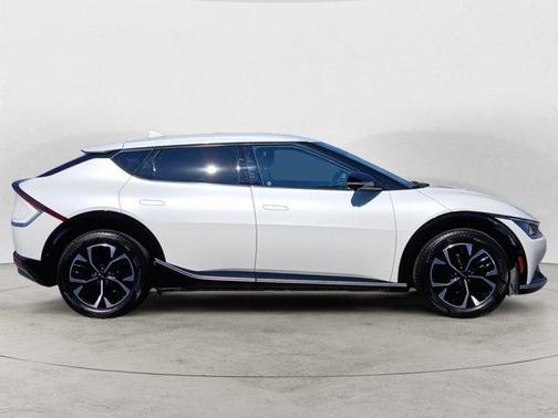 2023 Kia EV6 Wind