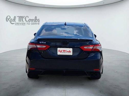 Midnight Black Metallic 2020 Toyota Camry SE