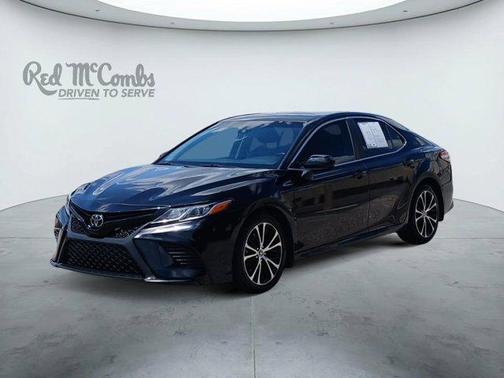 Midnight Black Metallic 2020 Toyota Camry SE