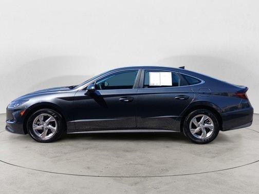 2022 Hyundai SONATA SE