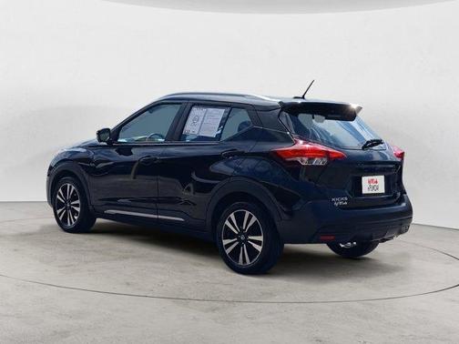 2019 Nissan Kicks SR