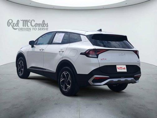 Snow White Pearl 2024 Kia Sportage LX