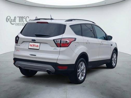 White Platinum Clearcoat Metallic 2017 Ford Escape SE