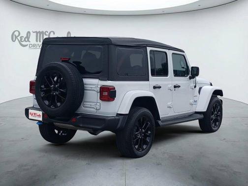 Bright White Clearcoat 2022 Jeep Wrangler Unlimited 4xe Sahara