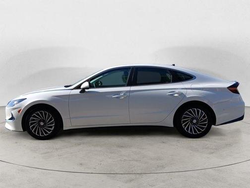 2023 Hyundai SONATA Hybrid Limited