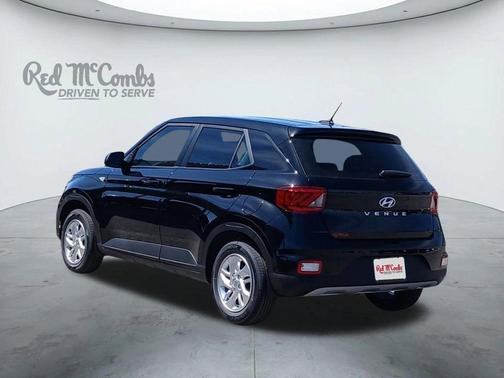 Onyx Black 2026 Hyundai VENUE SE