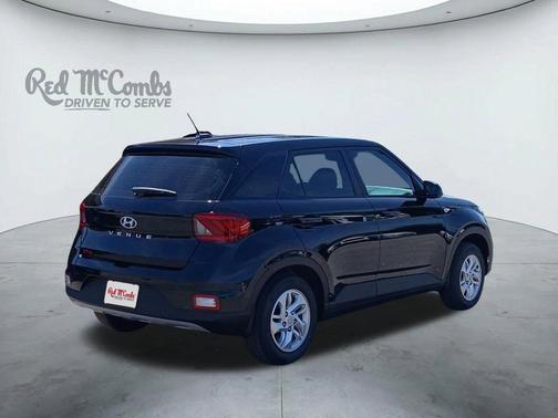 Onyx Black 2026 Hyundai VENUE SE