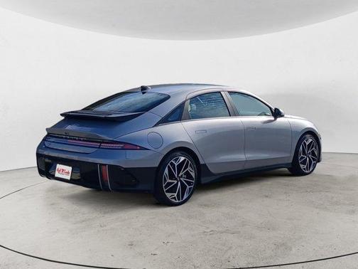 2023 Hyundai IONIQ 6 SEL