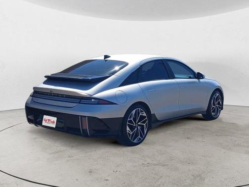 2024 Hyundai IONIQ 6 SEL