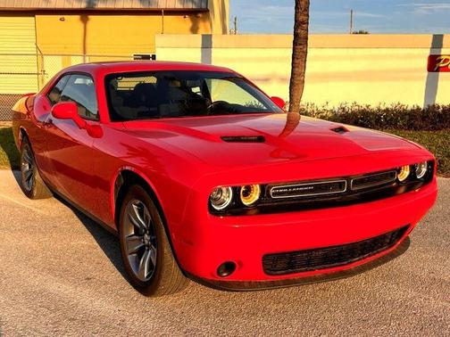 2022 Dodge Challenger SXT