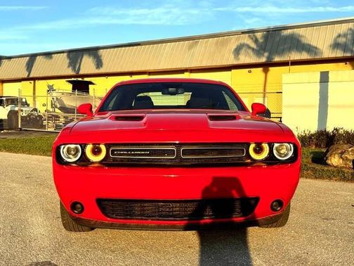 2022 Dodge Challenger SXT