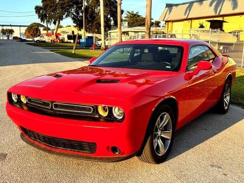 2022 Dodge Challenger SXT